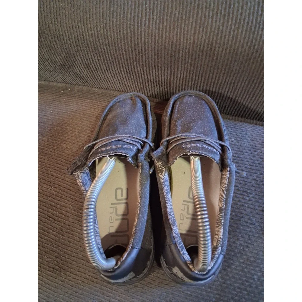Hey Dude Wally Slip Ons Youth Sz 3 Black Casual Versatile Comfort Washable Shoes